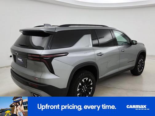 Gray 2024 Chevrolet Traverse Z71