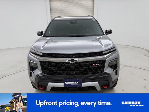 Gray 2024 Chevrolet Traverse Z71