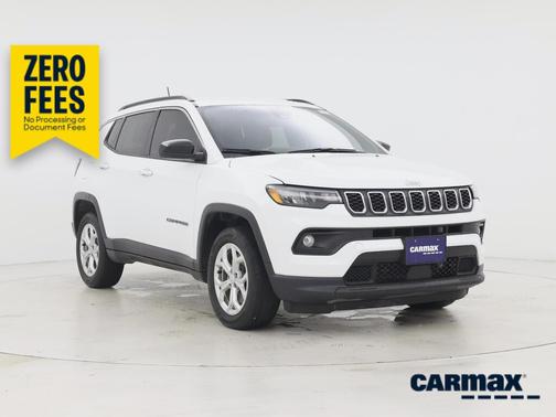 White 2024 Jeep Compass Latitude