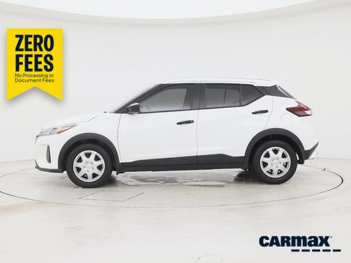 White 2024 Nissan Kicks S
