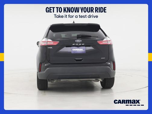 Black 2024 Ford Edge SE
