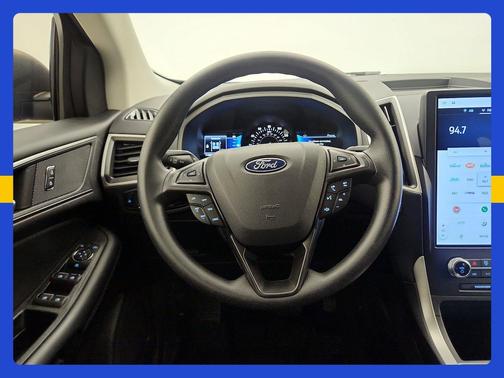 Black 2024 Ford Edge SE