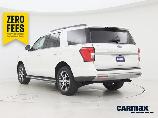 White 2023 Ford Expedition XLT