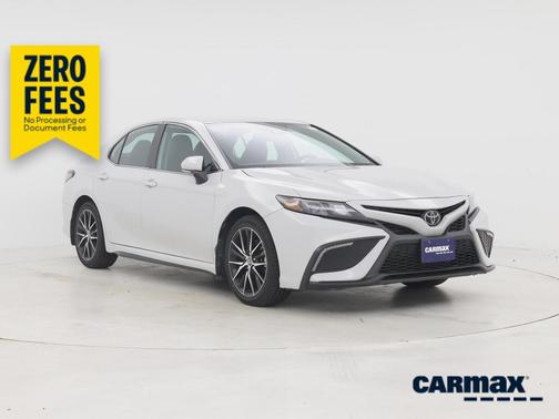 Gray 2024 Toyota Camry SE