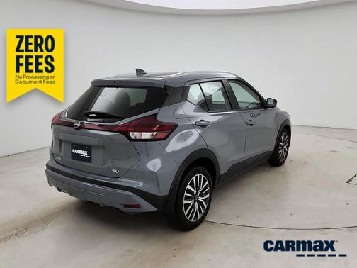 Gray 2022 Nissan Kicks SV
