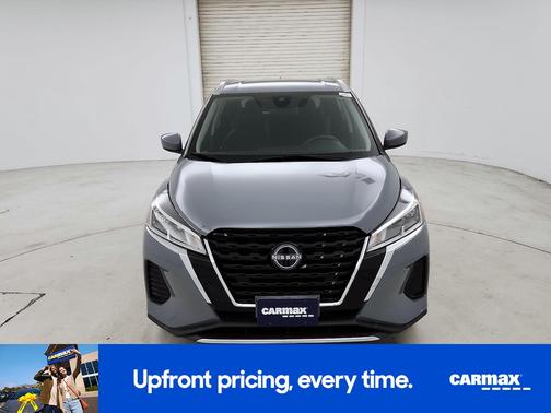 Gray 2022 Nissan Kicks SV