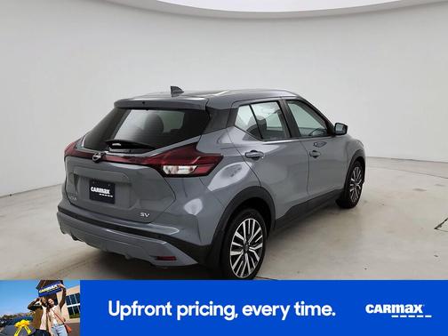 Gray 2022 Nissan Kicks SV