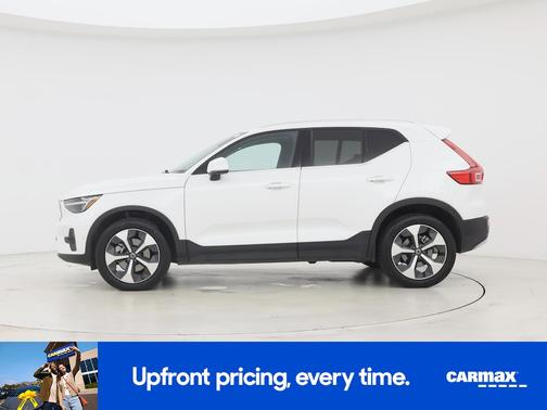 White 2024 Volvo XC40 B5 Plus Bright Theme