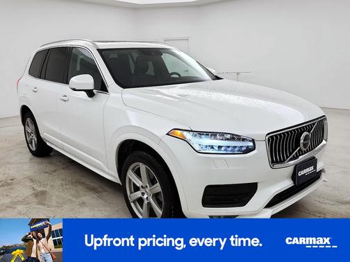 White 2022 Volvo XC90 T5 Momentum