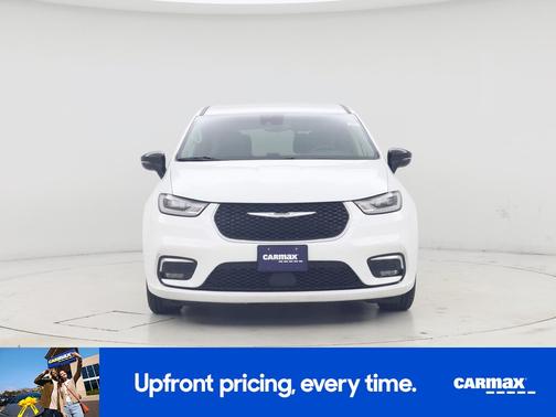 White 2024 Chrysler Pacifica Touring L