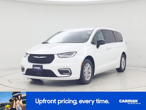 White 2024 Chrysler Pacifica Touring L