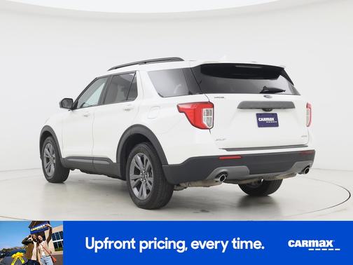 White 2022 Ford Explorer XLT