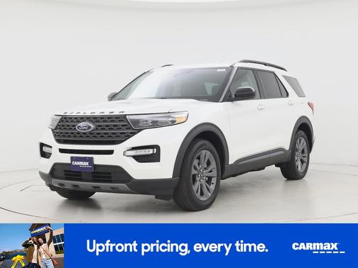 White 2022 Ford Explorer XLT