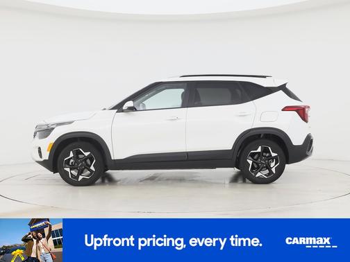 White 2025 Kia Seltos S