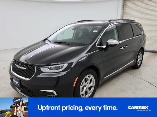 Black 2023 Chrysler Pacifica Limited