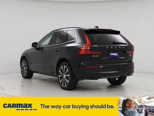 2022 Volvo XC60 B5 Momentum
