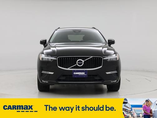 2022 Volvo XC60 B5 Momentum