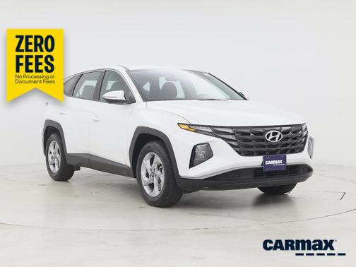 White 2022 Hyundai TUCSON SE