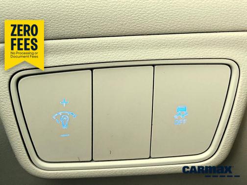 White 2022 Hyundai TUCSON SE