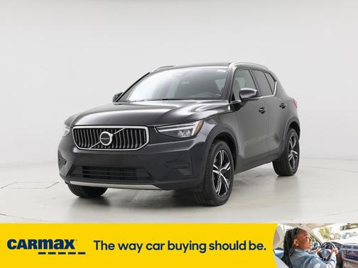 2025 Volvo XC40 B5 Core Bright Theme