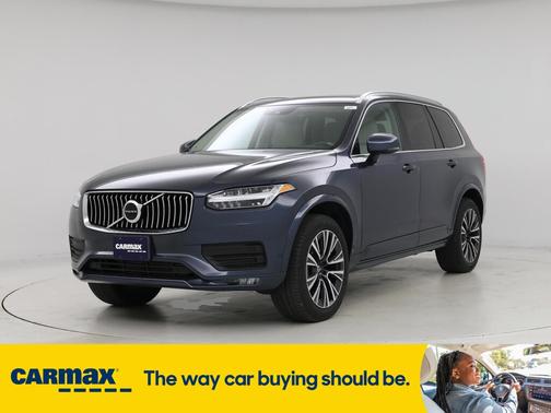 2022 Volvo XC90 T5 Momentum
