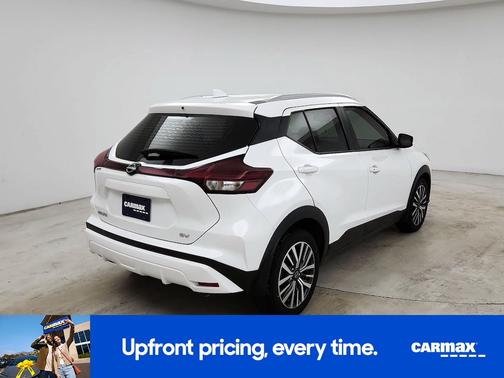 White 2023 Nissan Kicks SV