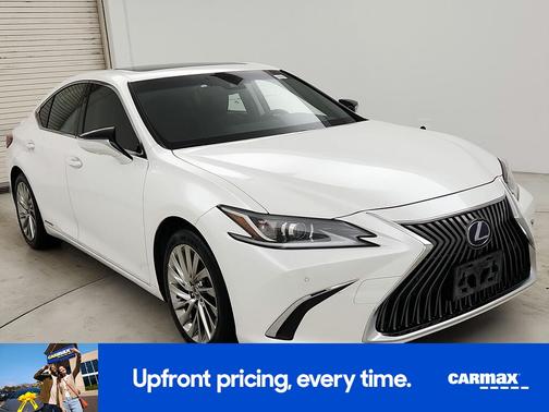 White 2019 Lexus ES 300h Ultra Luxury
