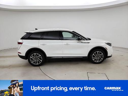 White 2021 Lincoln Corsair Standard