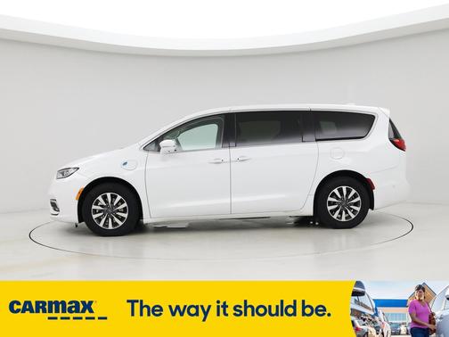 2022 Chrysler Pacifica Hybrid Touring L
