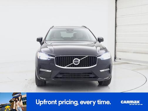 Black 2022 Volvo XC60 B5 Momentum