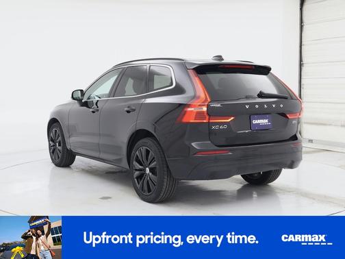 Black 2022 Volvo XC60 B5 Momentum
