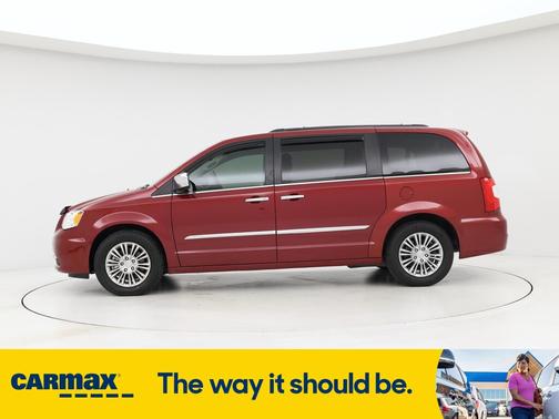 2016 Chrysler Town & Country Touring L