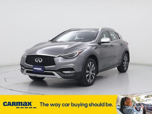 2017 INFINITI QX30 Premium