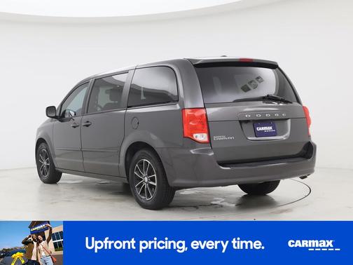 Gray 2017 Dodge Grand Caravan SE