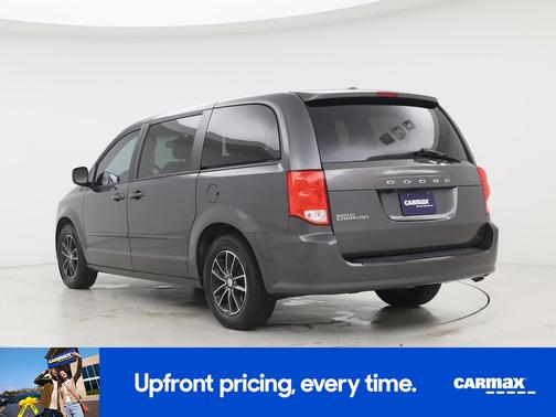 Gray 2017 Dodge Grand Caravan SE