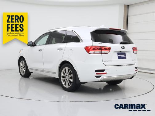 White 2017 Kia Sorento Limited