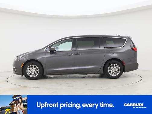 Gray 2023 Chrysler Pacifica Touring L