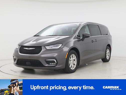 Gray 2023 Chrysler Pacifica Touring L