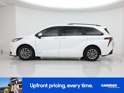 2021 Toyota Sienna LE