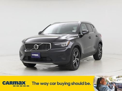 2025 Volvo XC40 B5 Core Bright Theme