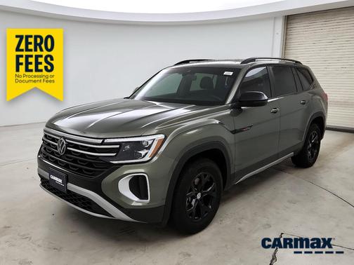 Green 2024 Volkswagen Atlas Peak Edition SE w/Tech