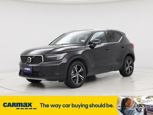 2025 Volvo XC40 B5 Core Bright Theme