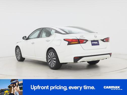 White 2025 Nissan Altima SV