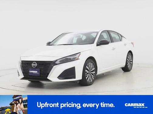 White 2025 Nissan Altima SV