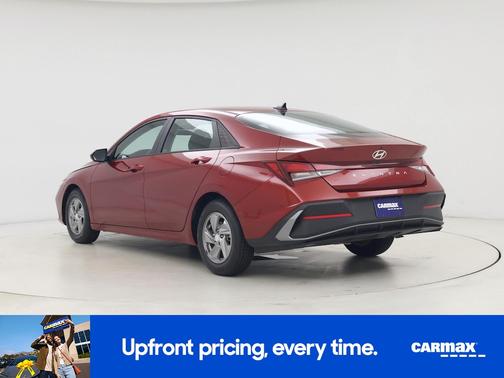 2024 Hyundai ELANTRA SE