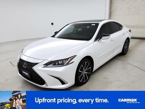 White 2023 Lexus ES 350 Luxury