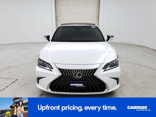 White 2023 Lexus ES 350 Luxury