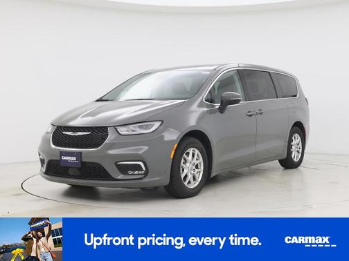 Gray 2023 Chrysler Pacifica Touring L