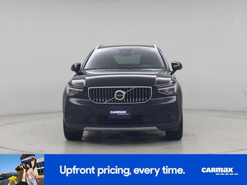 2025 Volvo XC40 B5 Core Bright Theme