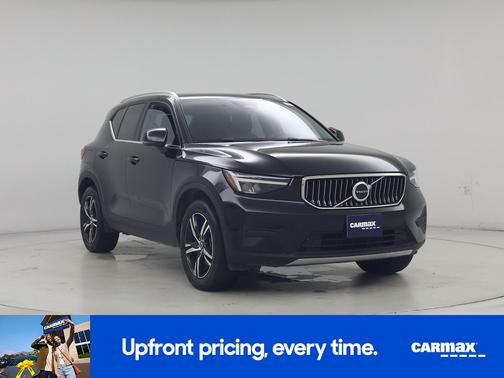 2025 Volvo XC40 B5 Core Bright Theme
